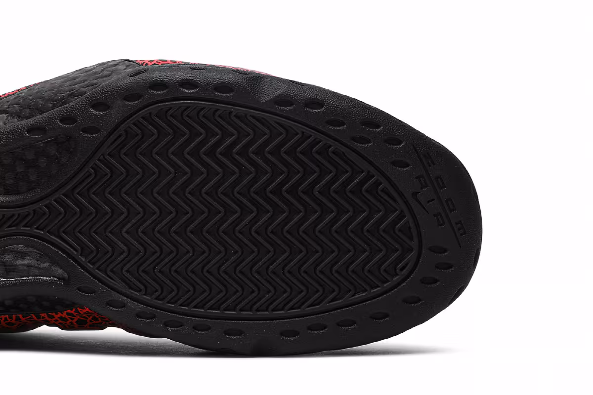Nike Air Foamposite One Cracked Lava, view 6