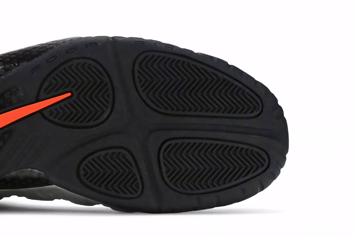 Nike Air Foamposite Pro Halloween, view 6