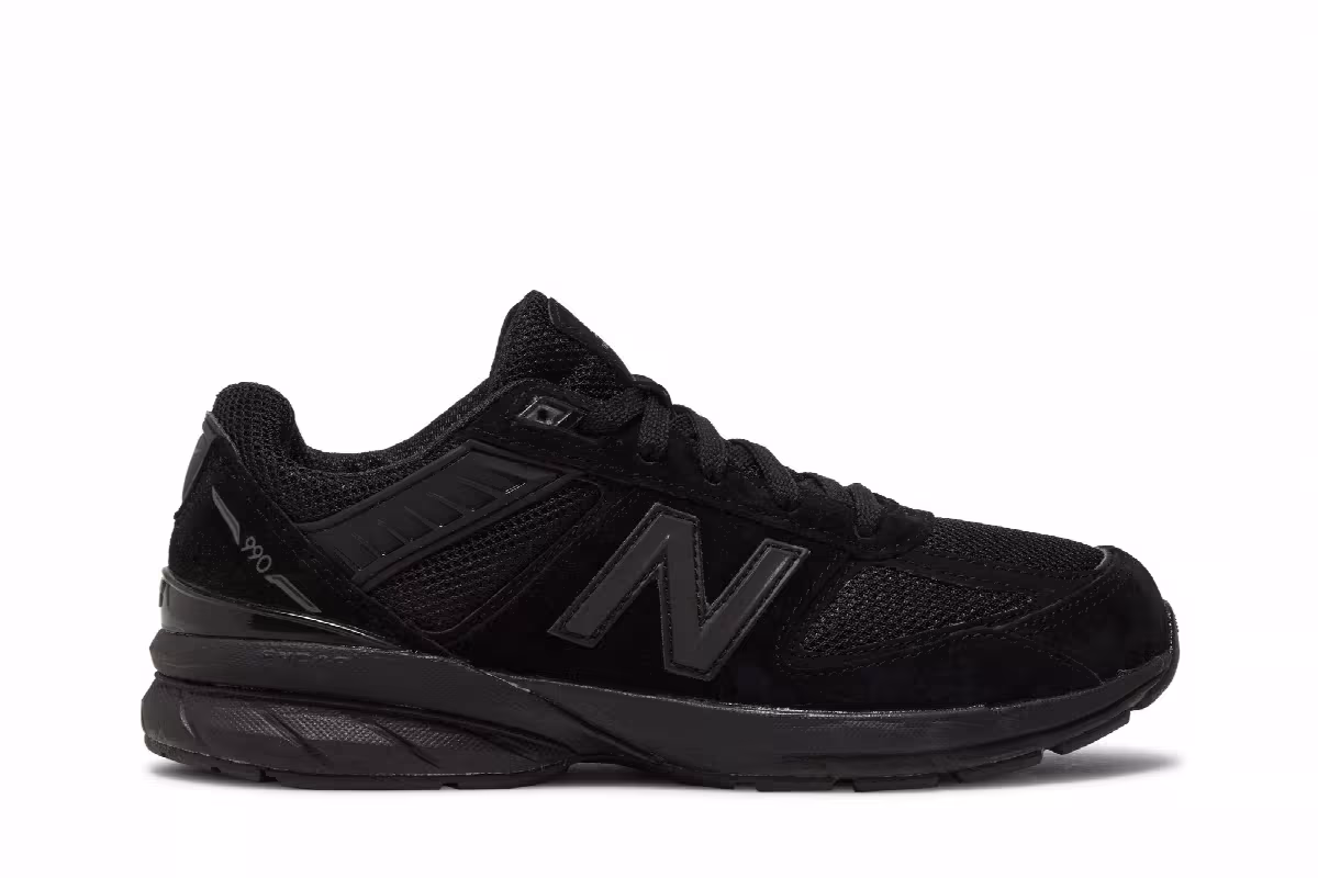 New Balance 990v5 Big Kid Triple Black, view 2