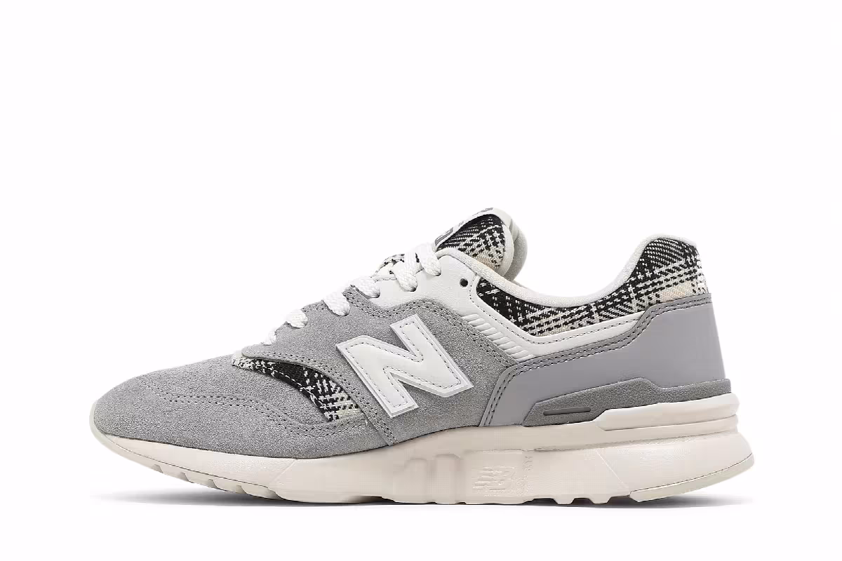 New Balance Women's 997 Grey White Black, view 4