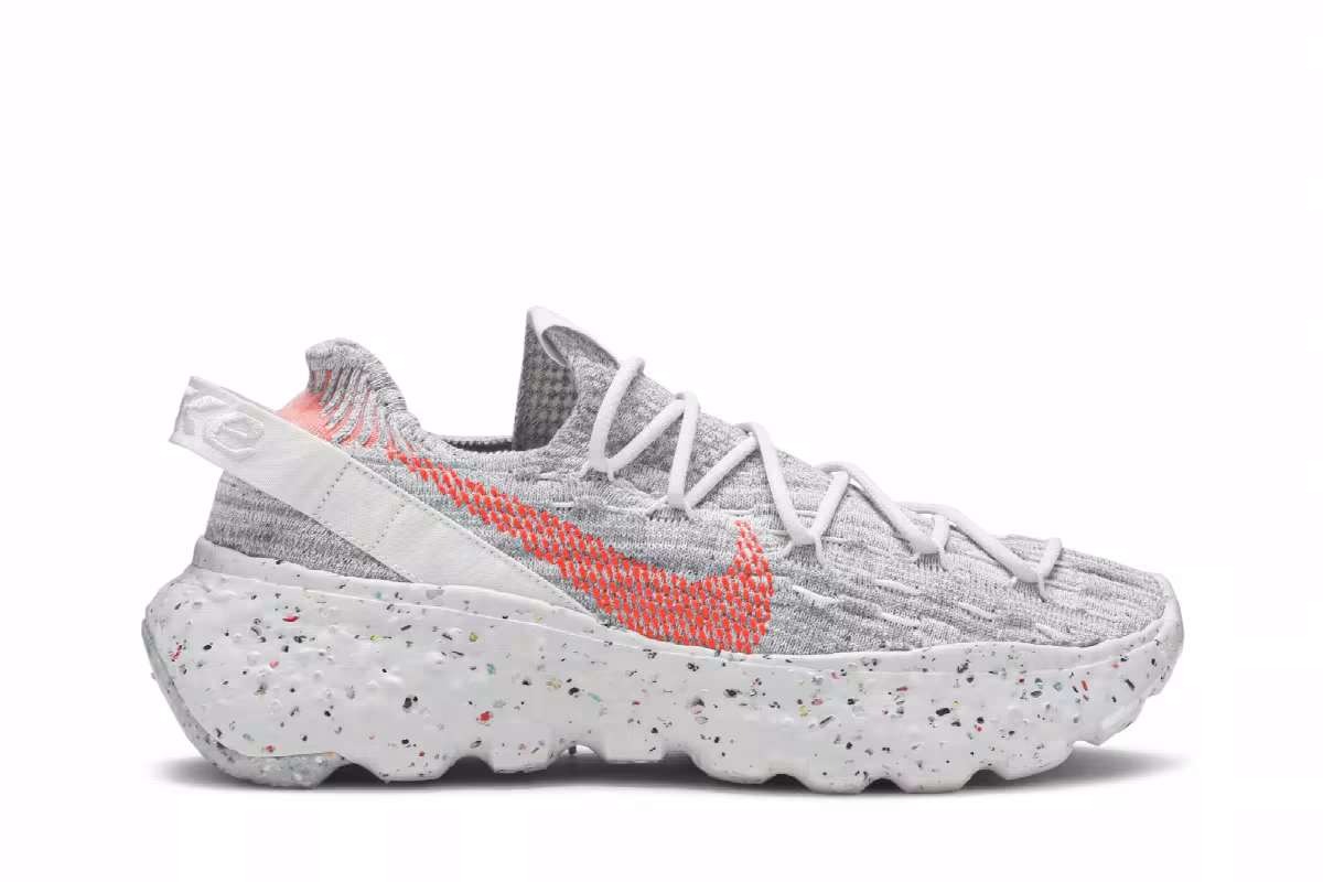 Nike Women's Space Hippie 04 This Is Trash - Crimson, view 2