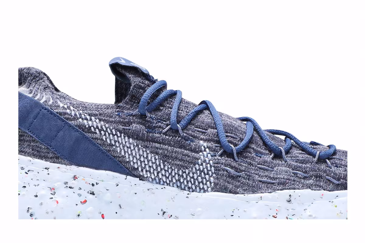 Nike Women's Space Hippie 04 Mystic Navy, view 3