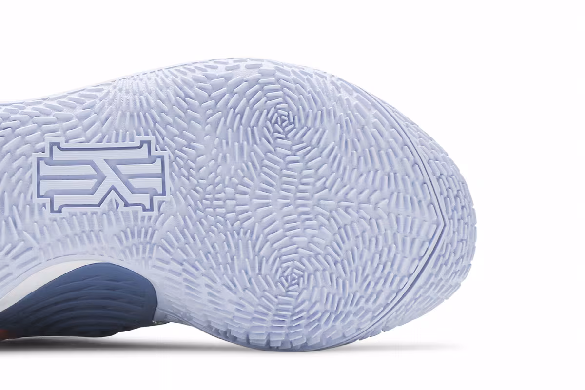 Nike Kyrie Low 3 Tie-Dye, view 6
