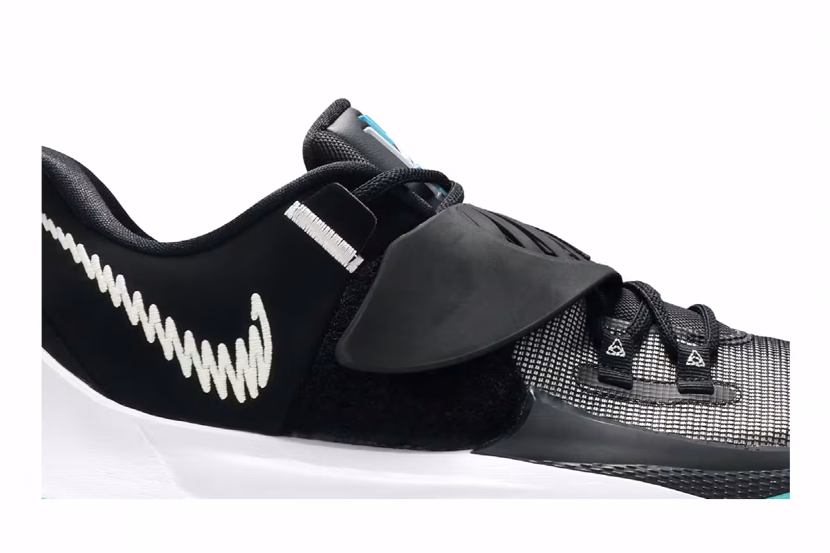 Nike Kyrie Low 3 Moon, view 3