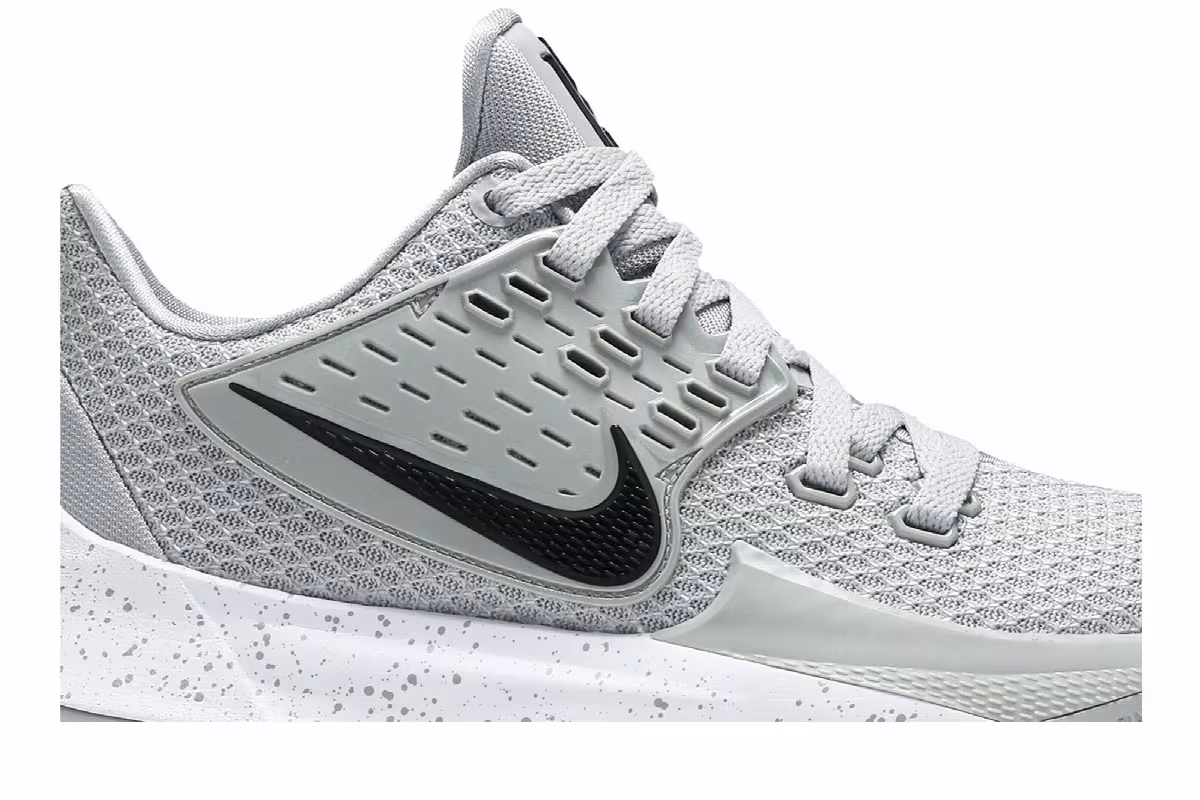 Nike Kyrie Low 2 TB Wolf Grey, view 3