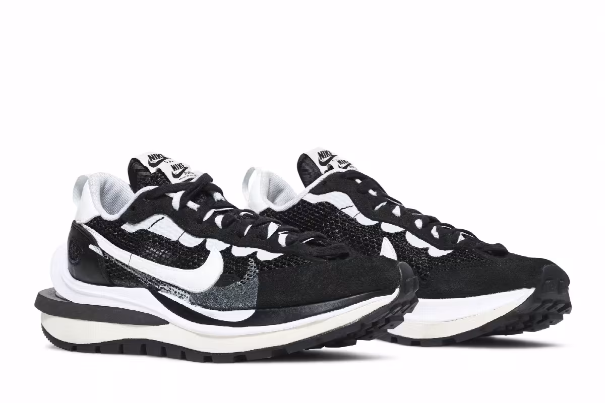 sacai x Nike VaporWaffle Black White, view 9