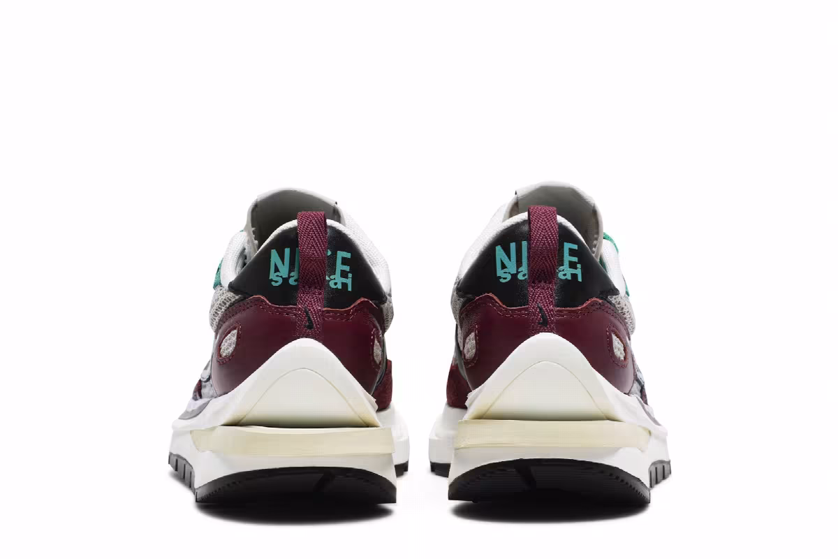 sacai x Nike VaporWaffle SP Villain Red, view 7