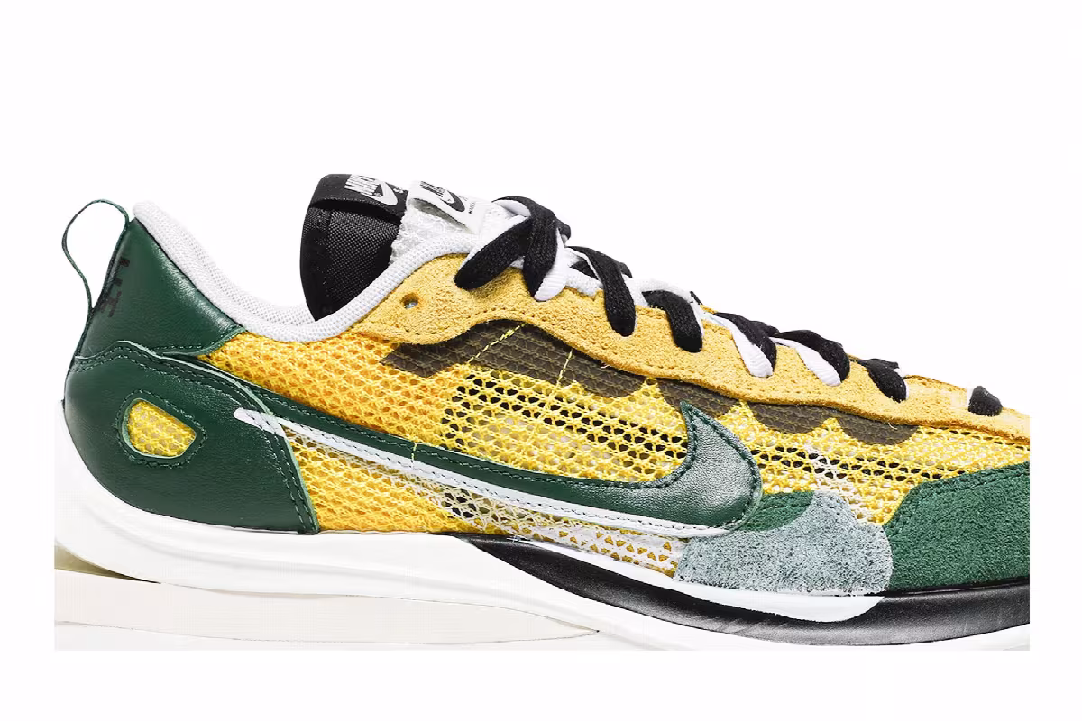sacai x Nike VaporWaffle Tour Yellow, view 3