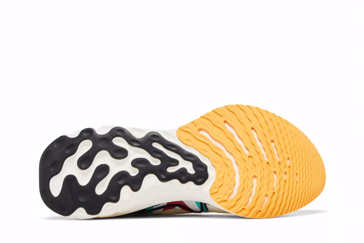 Nike React Infinity Run Flyknit A.I.R., view 5