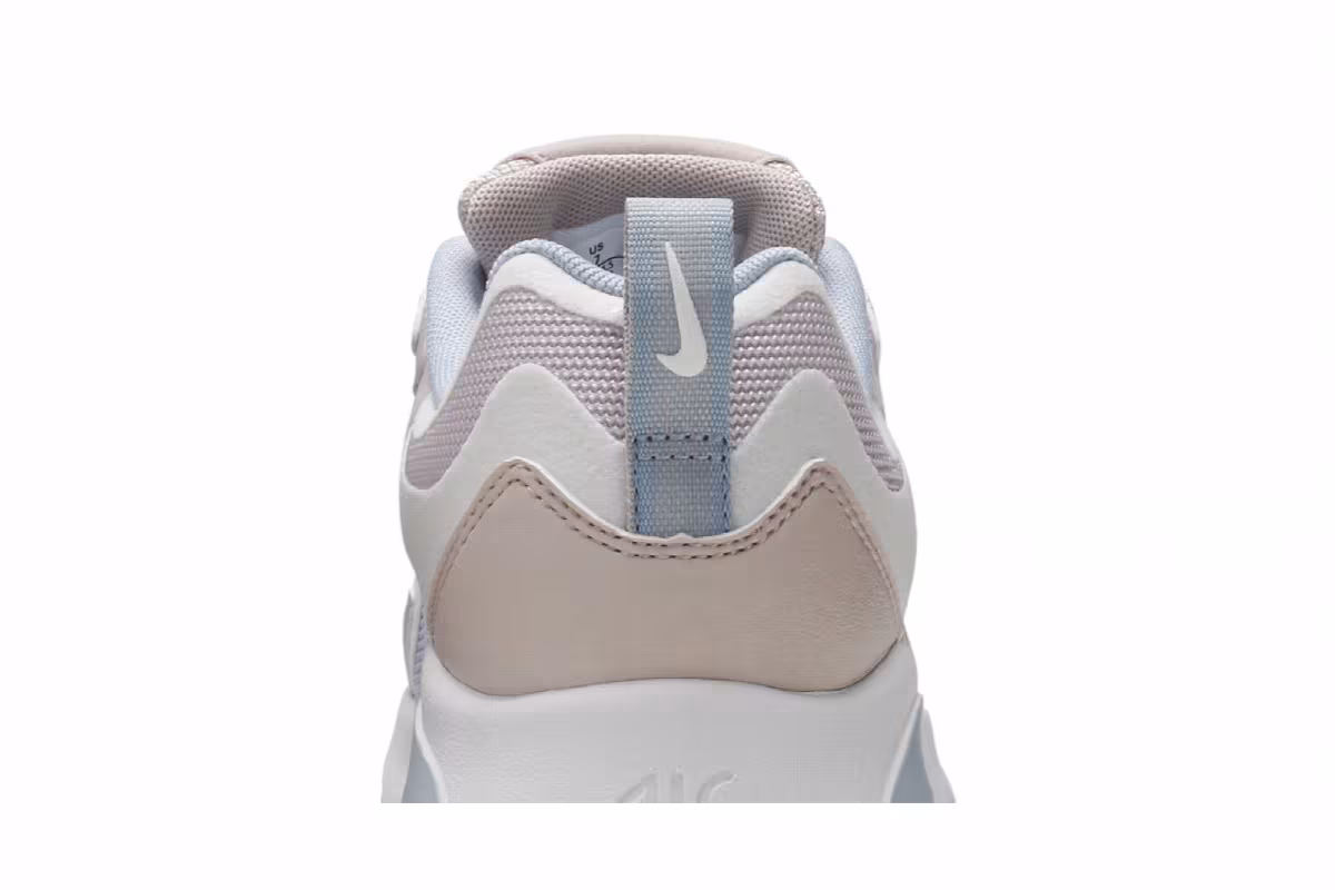 Nike Women's Air Max 200 Barely Rose, view 8