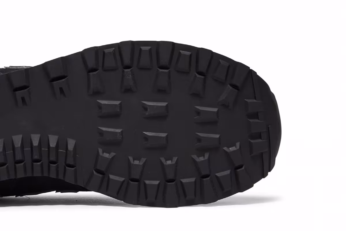 New Balance 574 Classic Black, view 6