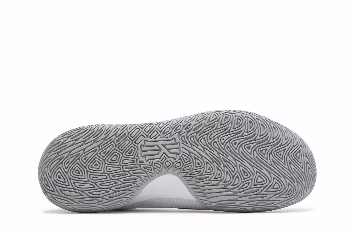 Nike Kyrie Flytrap 4 EP White Metallic Silver, view 5