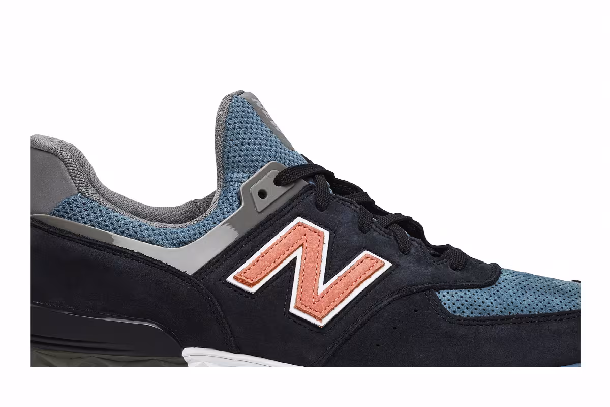 Ronnie Fieg x Dover Street Market x New Balance 574 Sport Navy Special Box, view 3