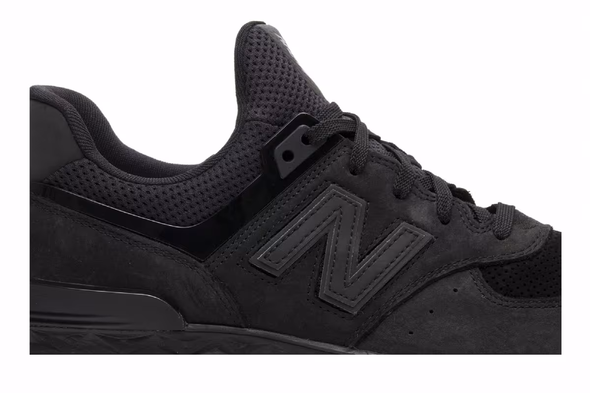 Ronnie Fieg x Dover Street Market x New Balance 574 Sport Triple Black Special Box, view 3