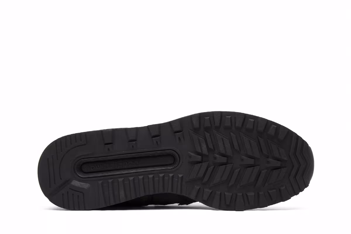 Ronnie Fieg x Dover Street Market x New Balance 574 Sport Triple Black Special Box, view 5