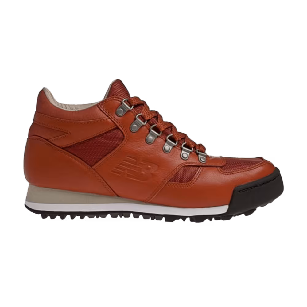 New Balance 710
