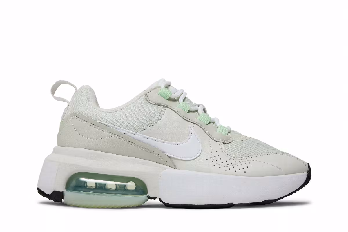 Nike Women's Air Max Verona Spruce Aura, view 2