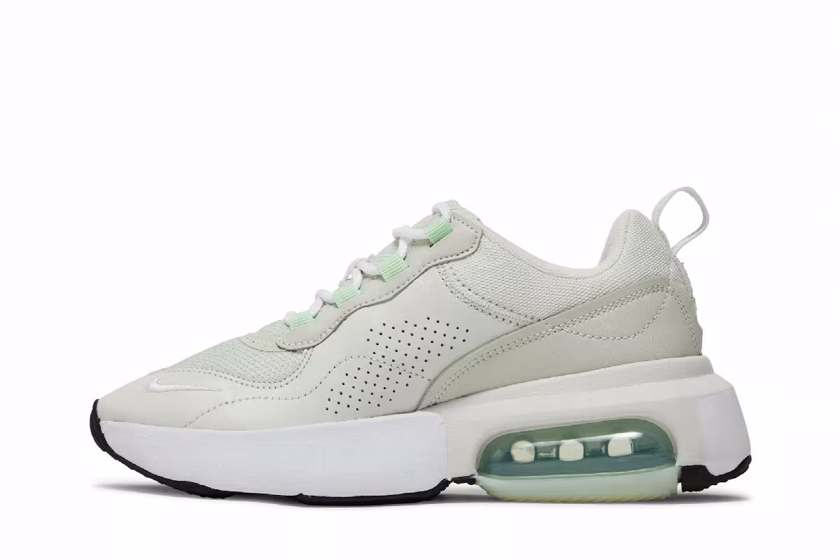Nike Women's Air Max Verona Spruce Aura, view 4