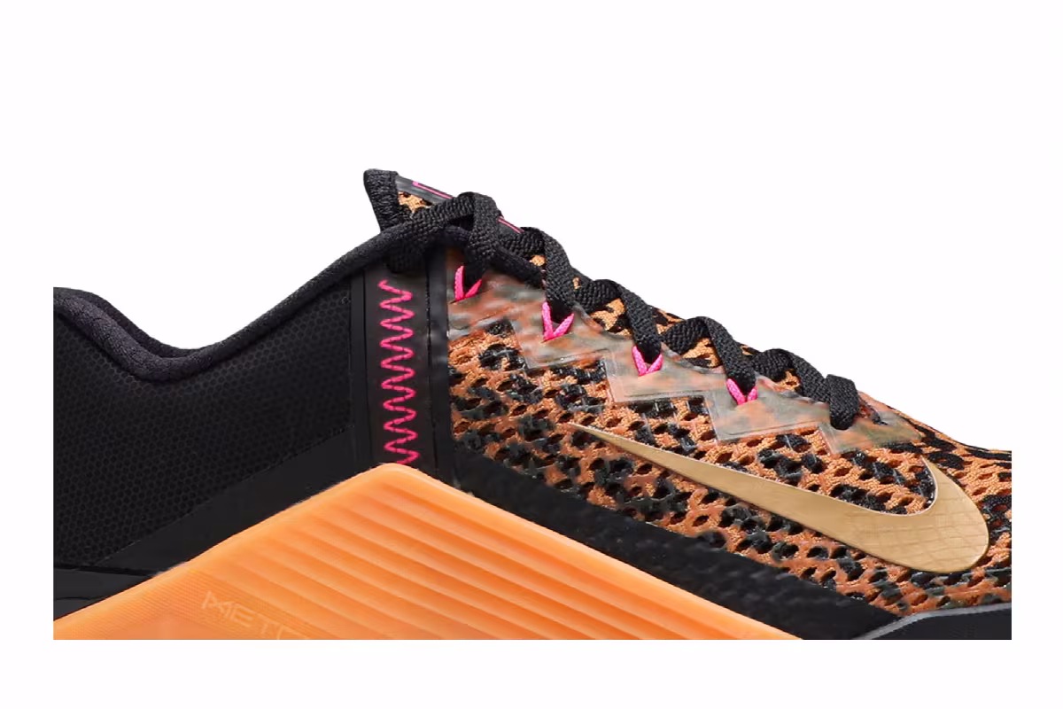 Nike Women's Metcon 6 Cheetah Print, view 3