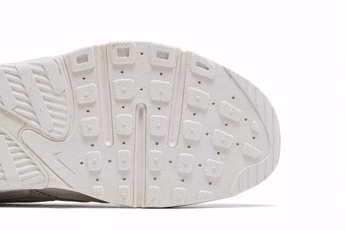 Nike Air Max Excee GS Triple White, view 6