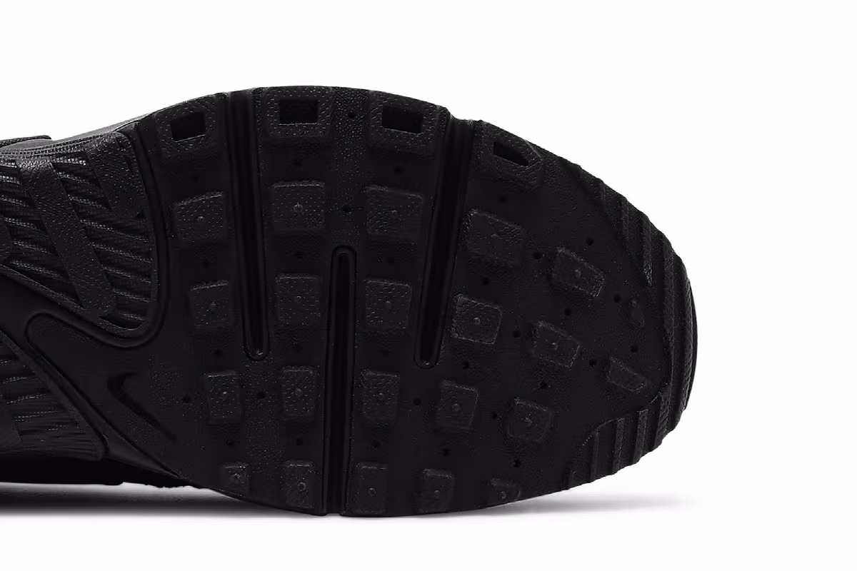 Nike Air Max Excee Leather Triple Black, view 6