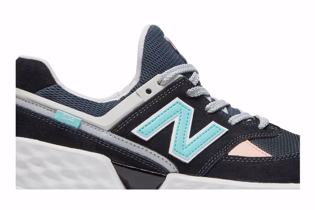 New Balance 574 Black, view 3