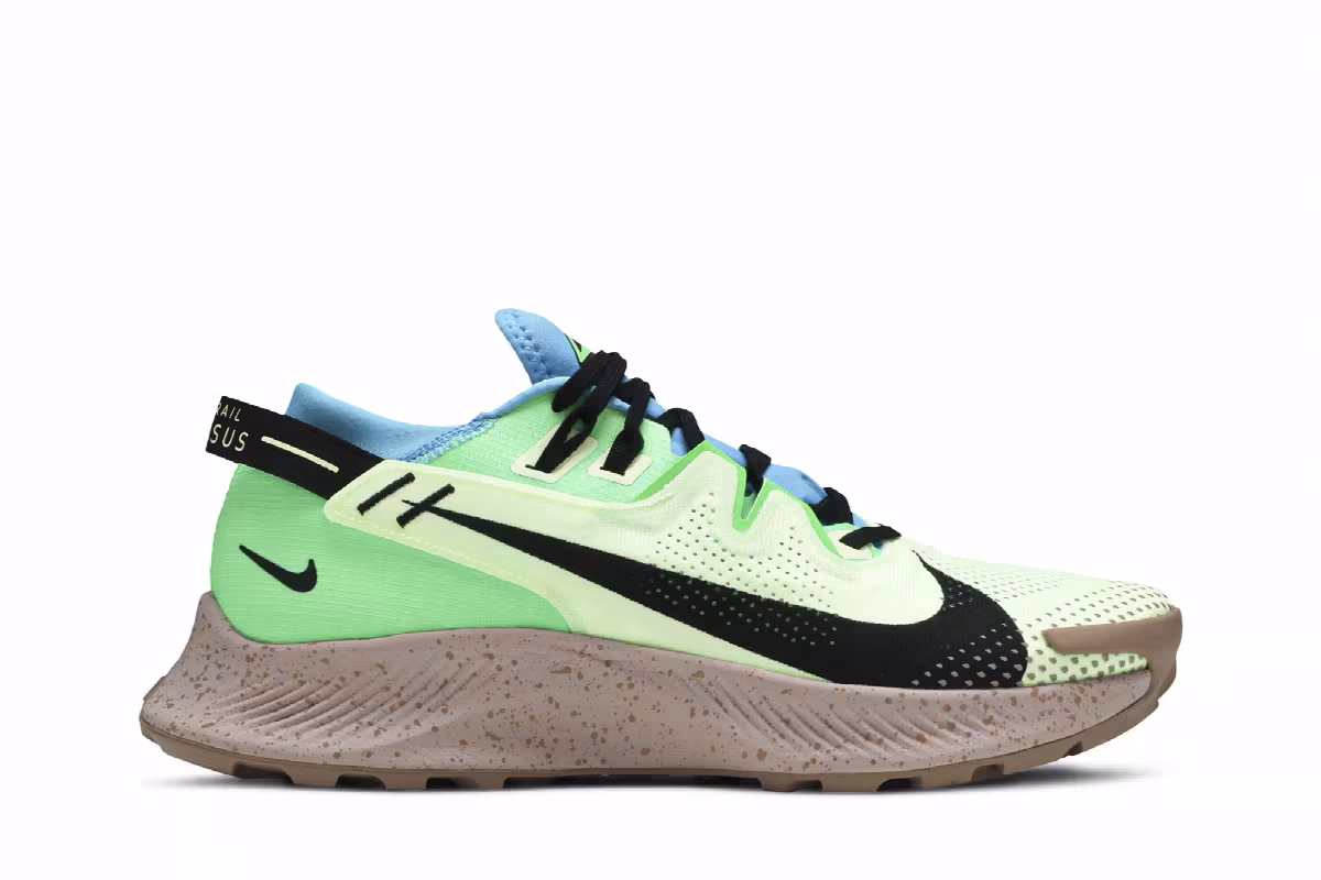 Nike Pegasus Trail 2 Barely Volt, view 2