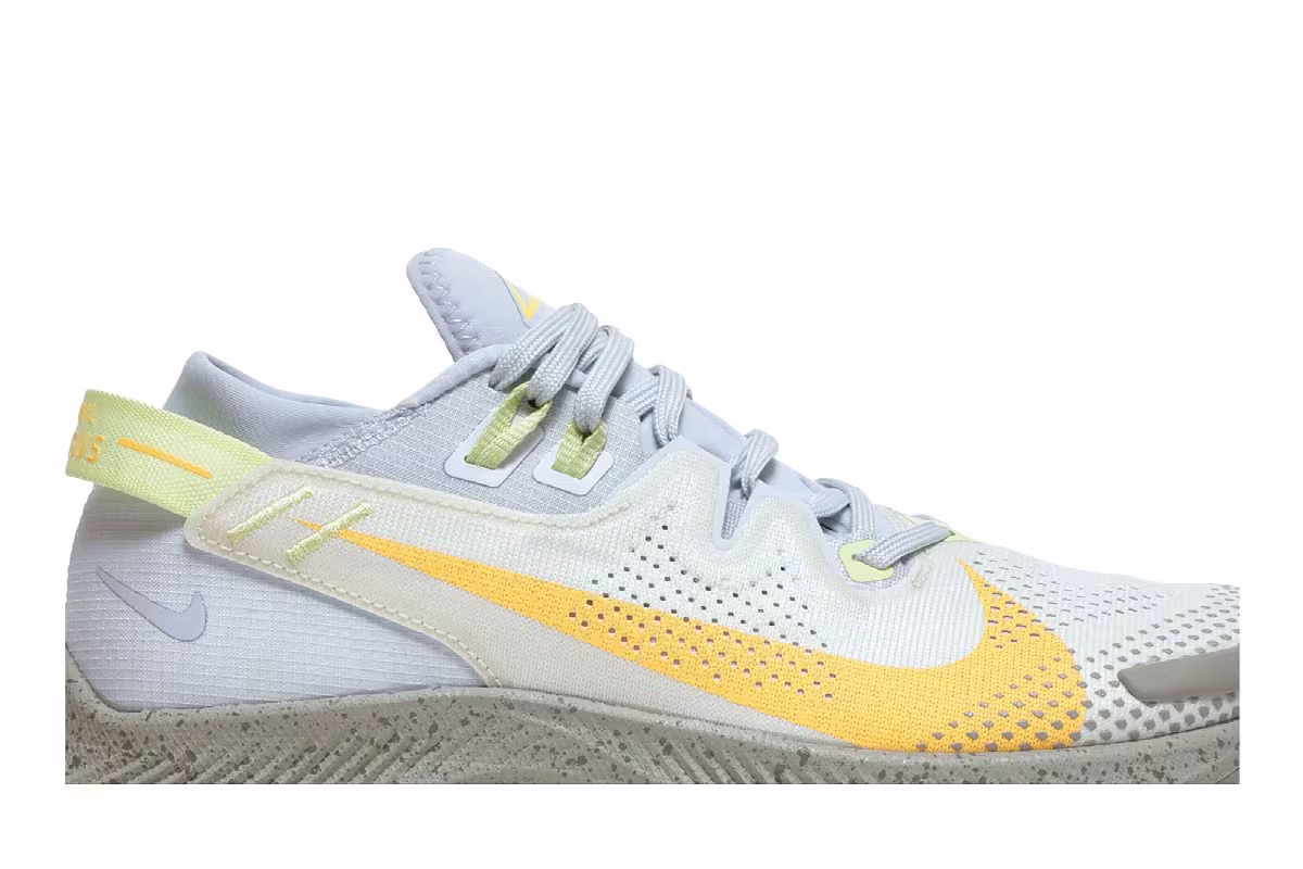 Nike Women's Pegasus Trail 2 Limelight Laser Orange, view 3
