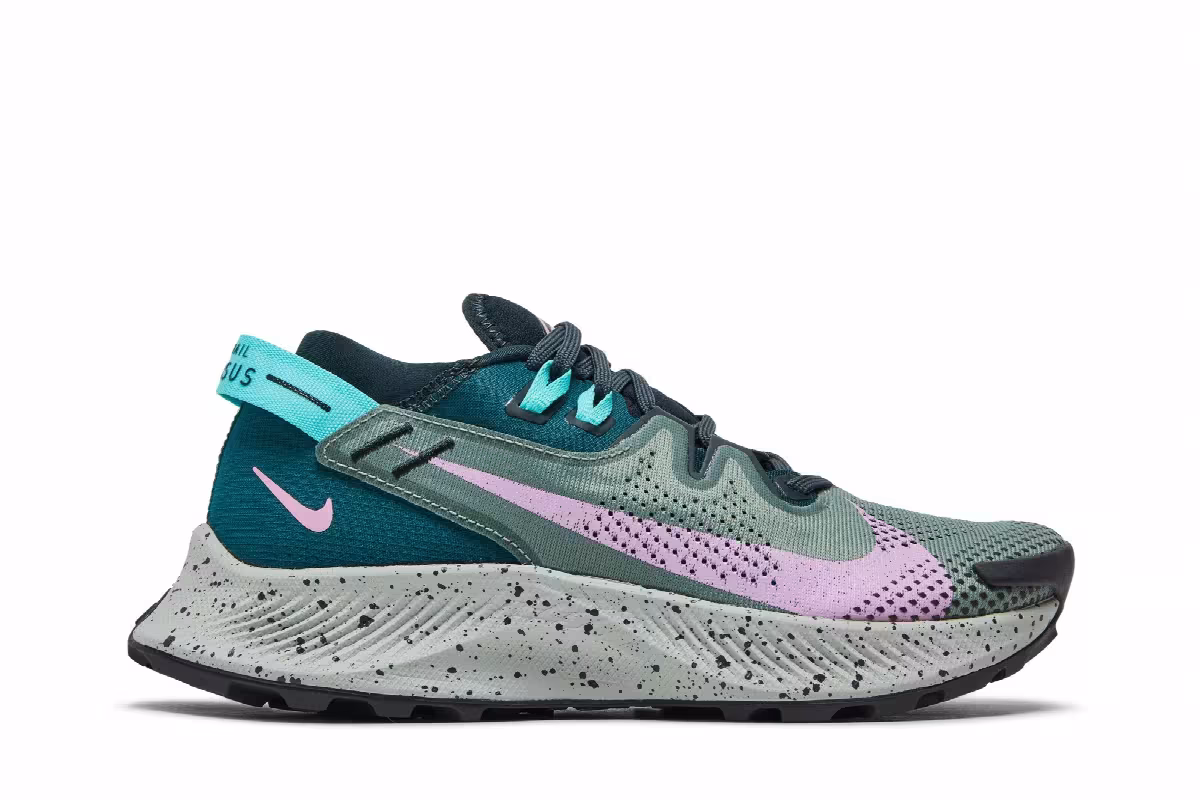 Nike Women's Pegasus Trail 2 Spiral Sage Atomic Teal, view 2