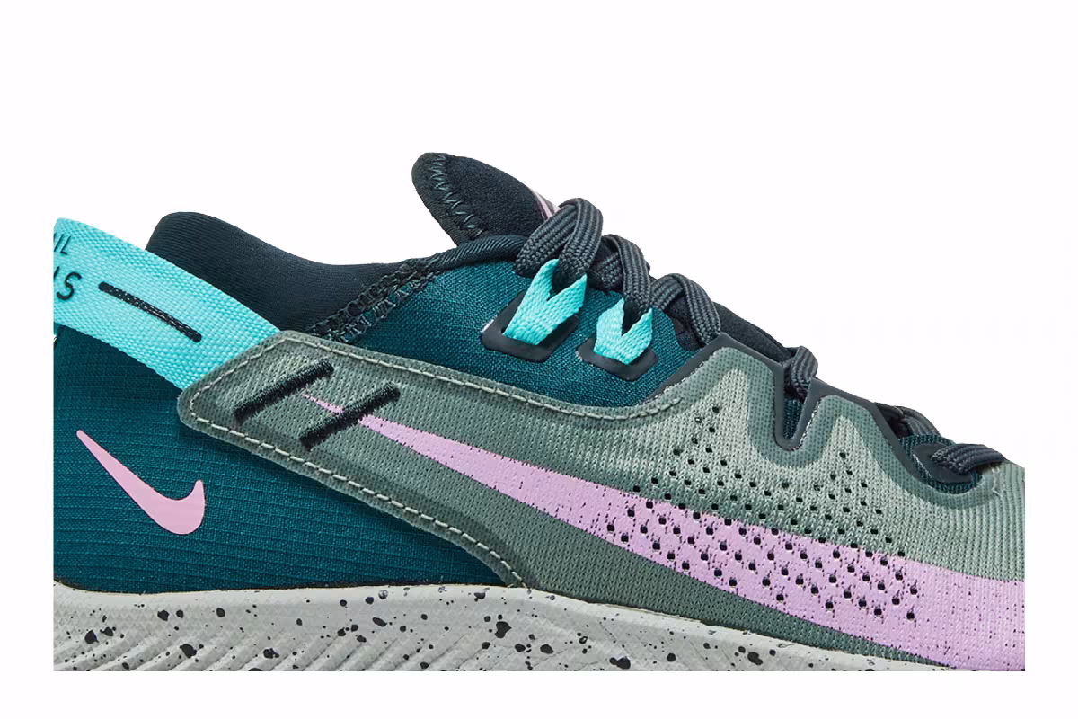 Nike Women's Pegasus Trail 2 Spiral Sage Atomic Teal, view 3