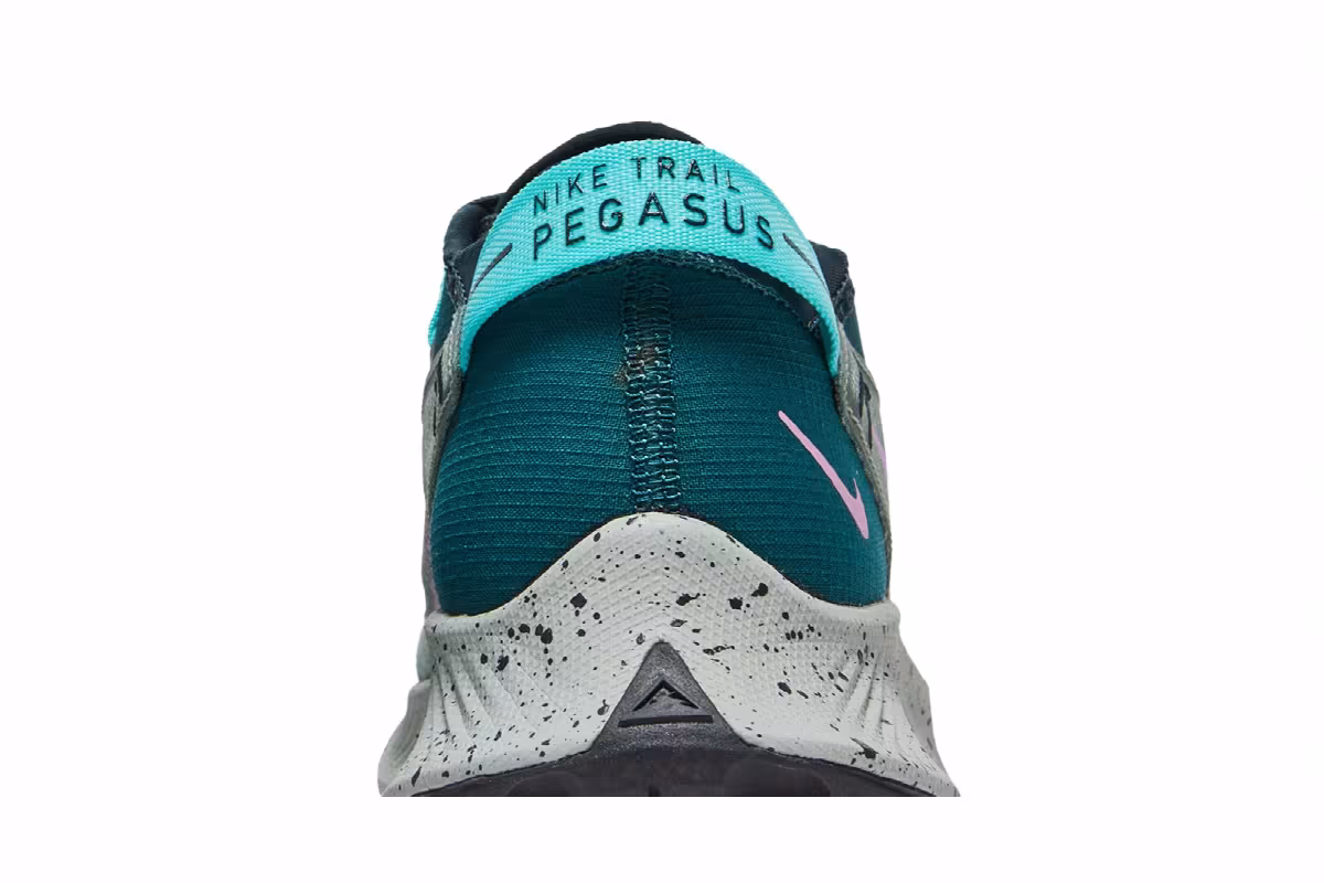 Nike Women's Pegasus Trail 2 Spiral Sage Atomic Teal, view 8