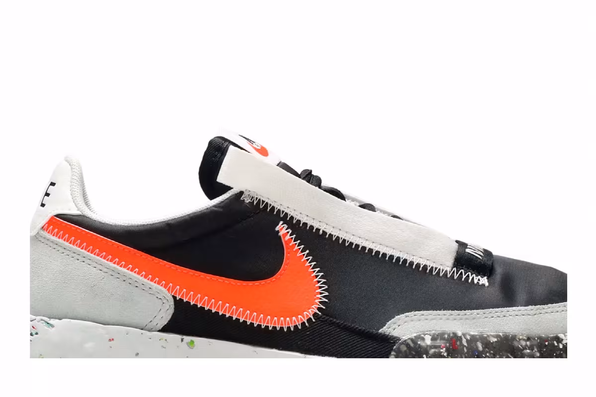 Nike Women's Waffle Racer Crater Photon Dust Crimson, view 3