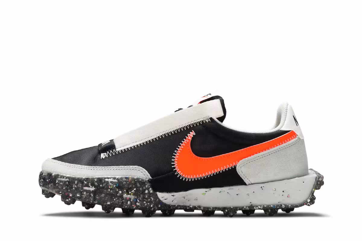 Nike Women's Waffle Racer Crater Photon Dust Crimson, view 4