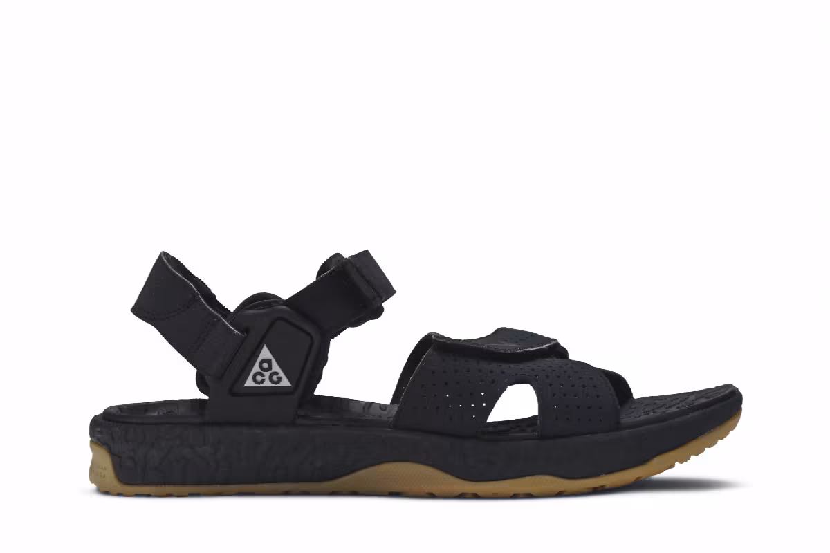 Nike ACG Air Deschutz Black Gum, view 2
