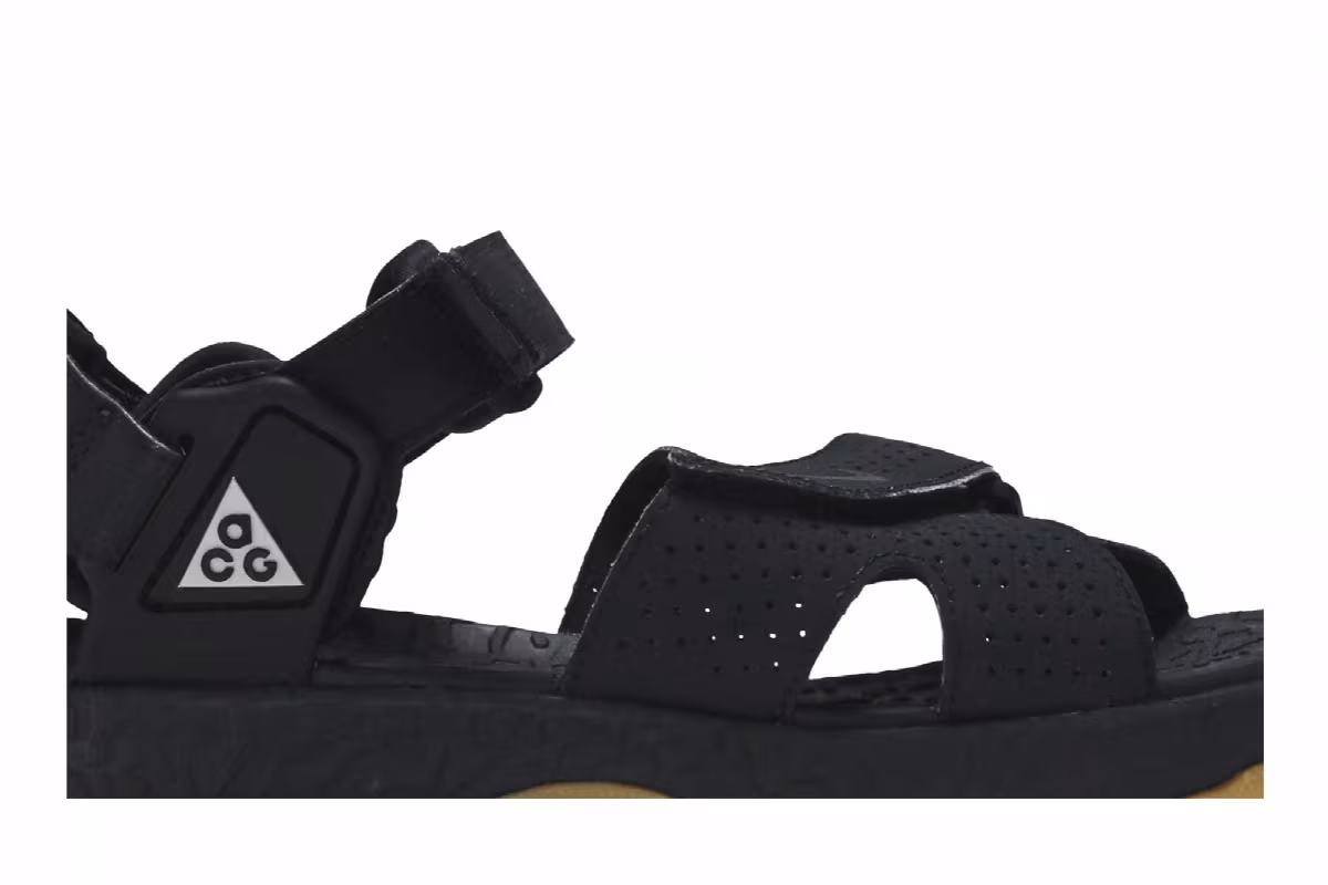 Nike ACG Air Deschutz Black Gum, view 3