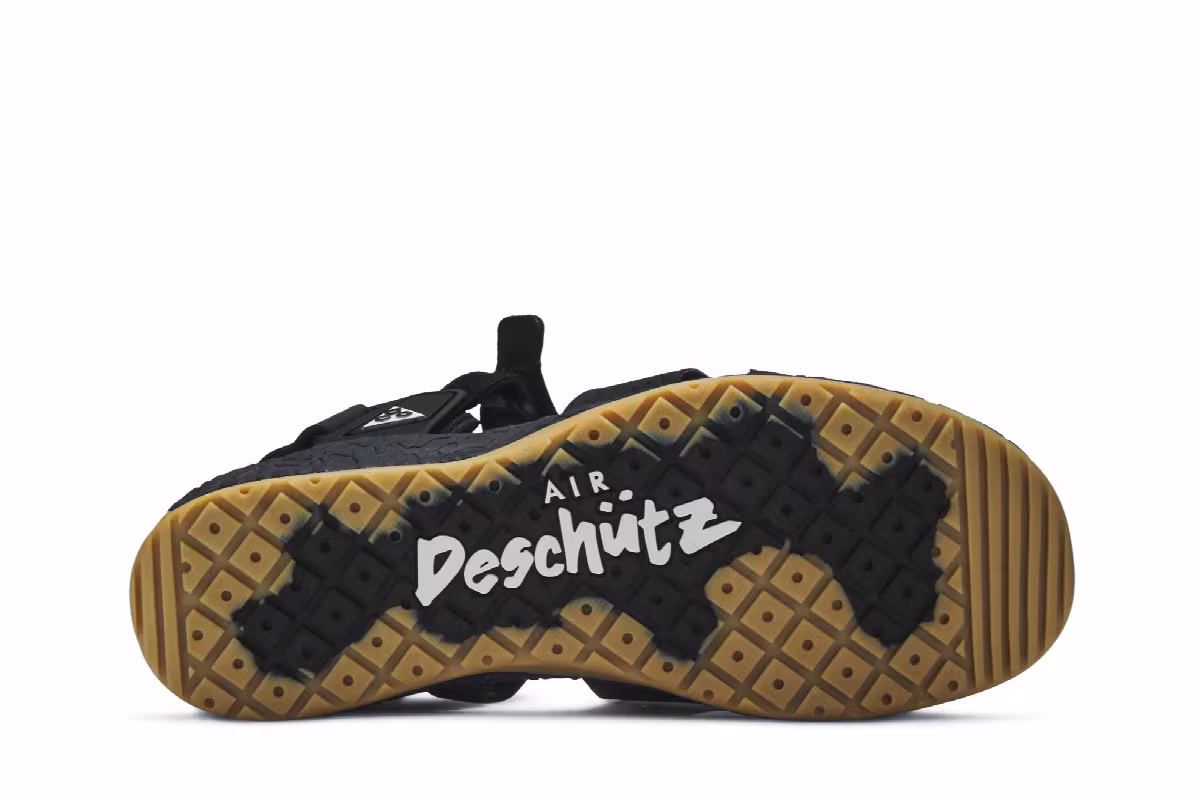 Nike ACG Air Deschutz Black Gum, view 5