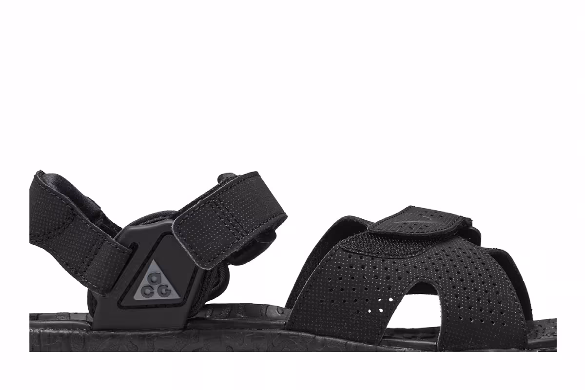 Nike ACG Air Deschutz Black Off Noir, view 3
