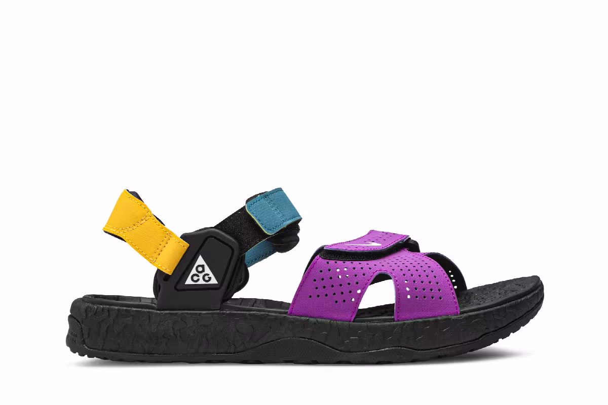Nike ACG Air Deschutz Vivid Purple, view 2