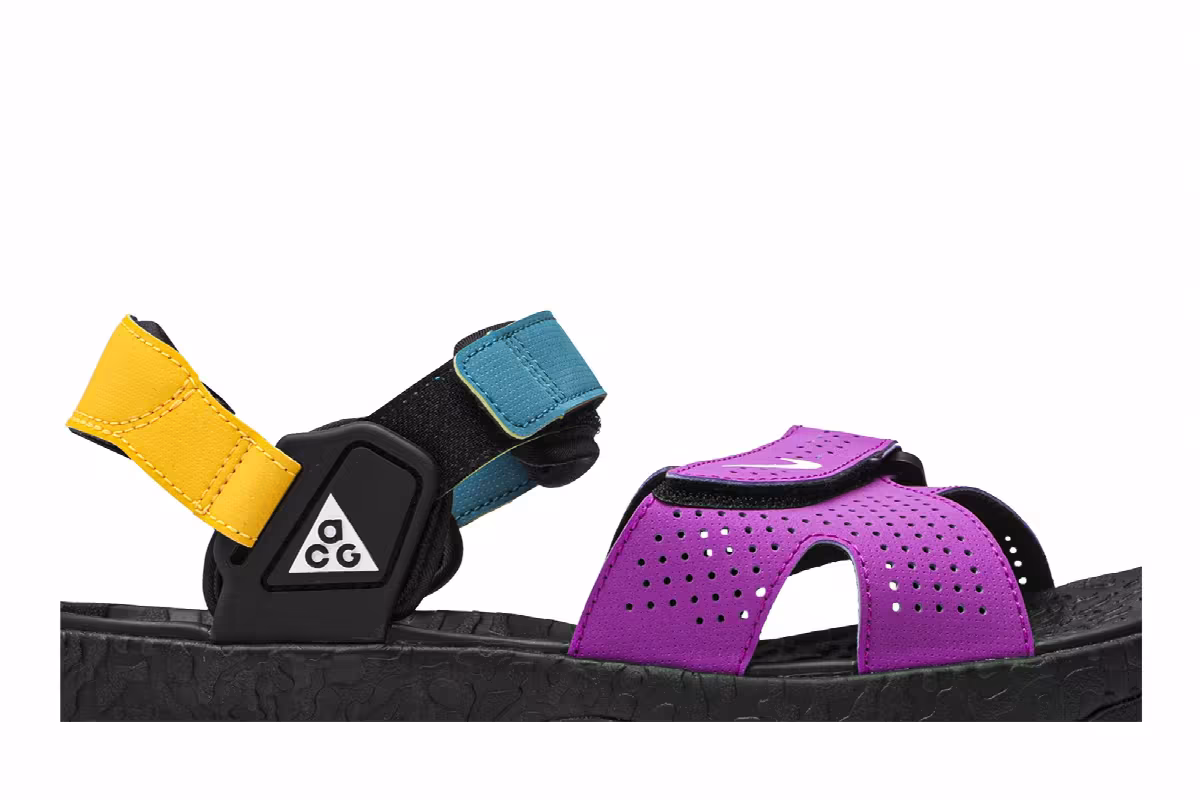 Nike ACG Air Deschutz Vivid Purple, view 3