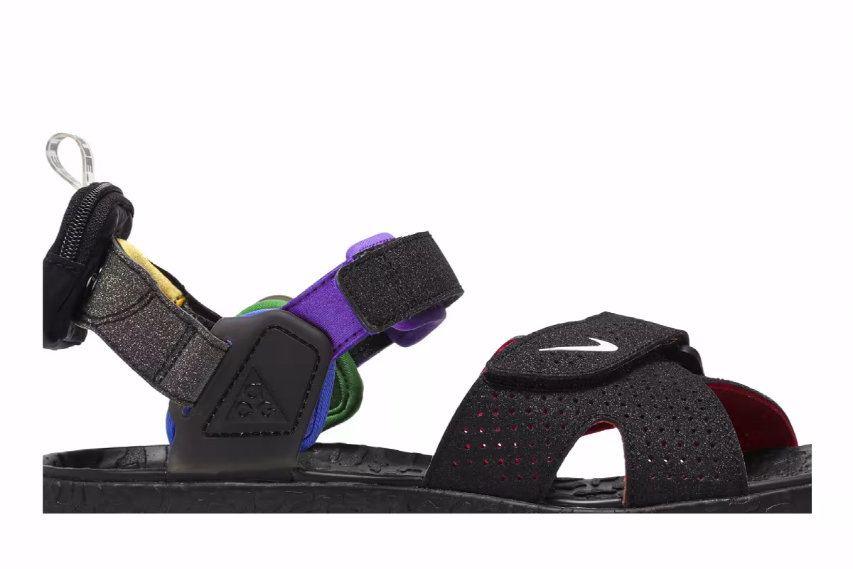 Nike ACG Air Deschutz Be True, view 3