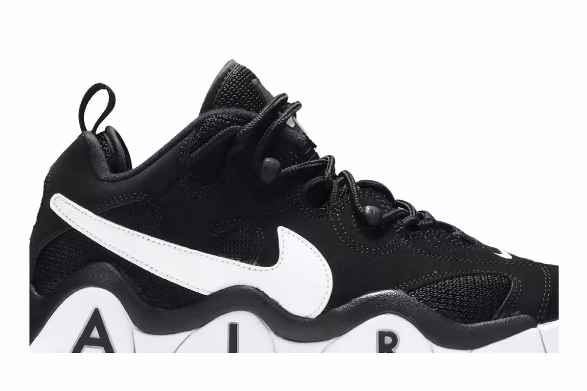 Nike Air Barrage Low Black, view 3