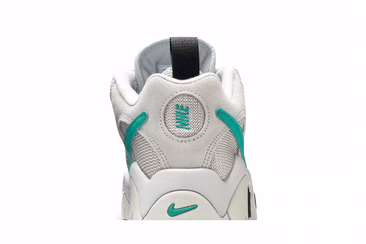 Nike Air Barrage Low Neptune Green, view 8