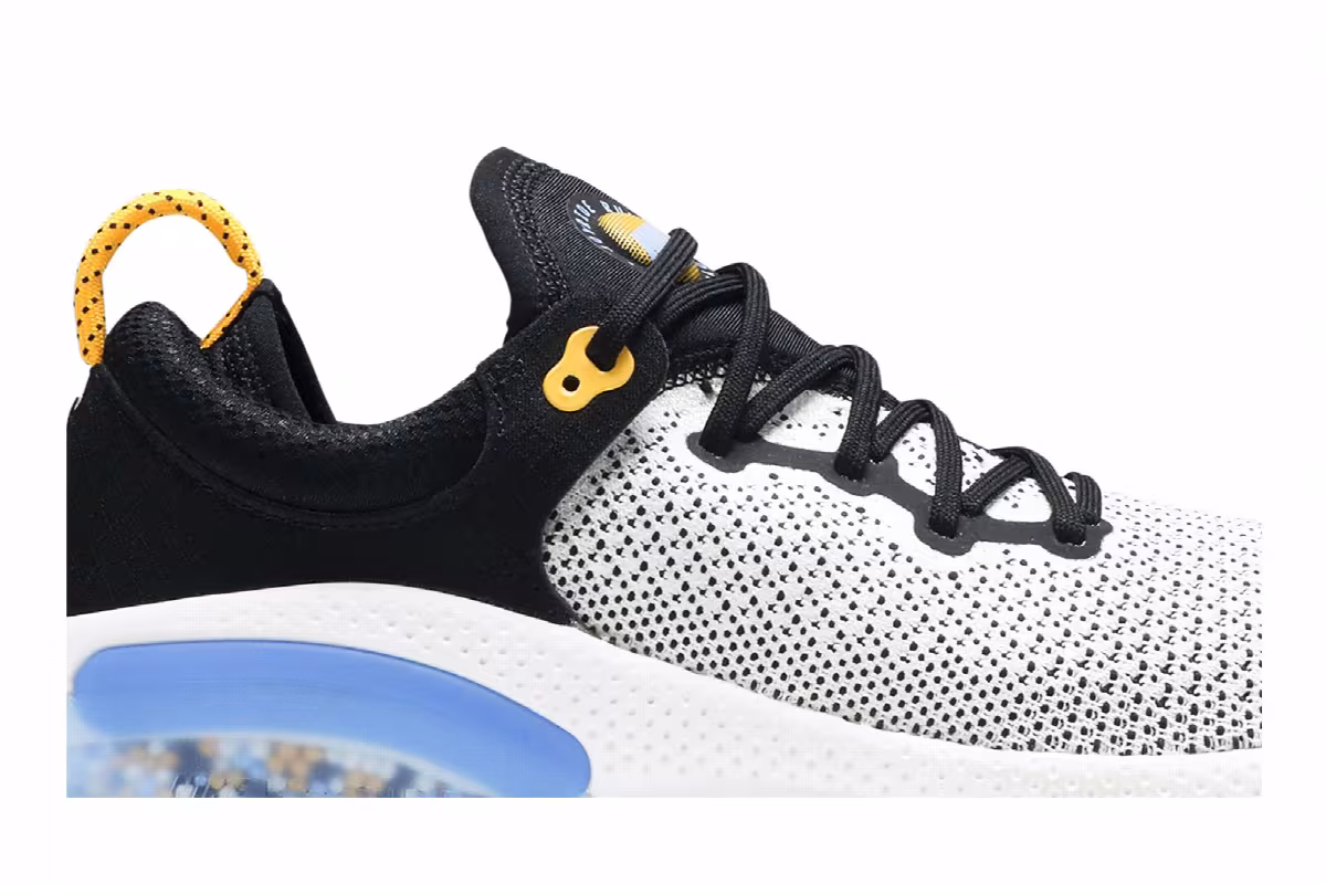 Nike Joyride Run Flyknit Laser Orange, view 3