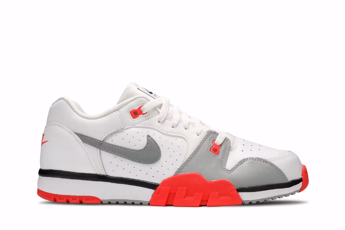 Nike Air Cross Trainer Low Infrared, view 2
