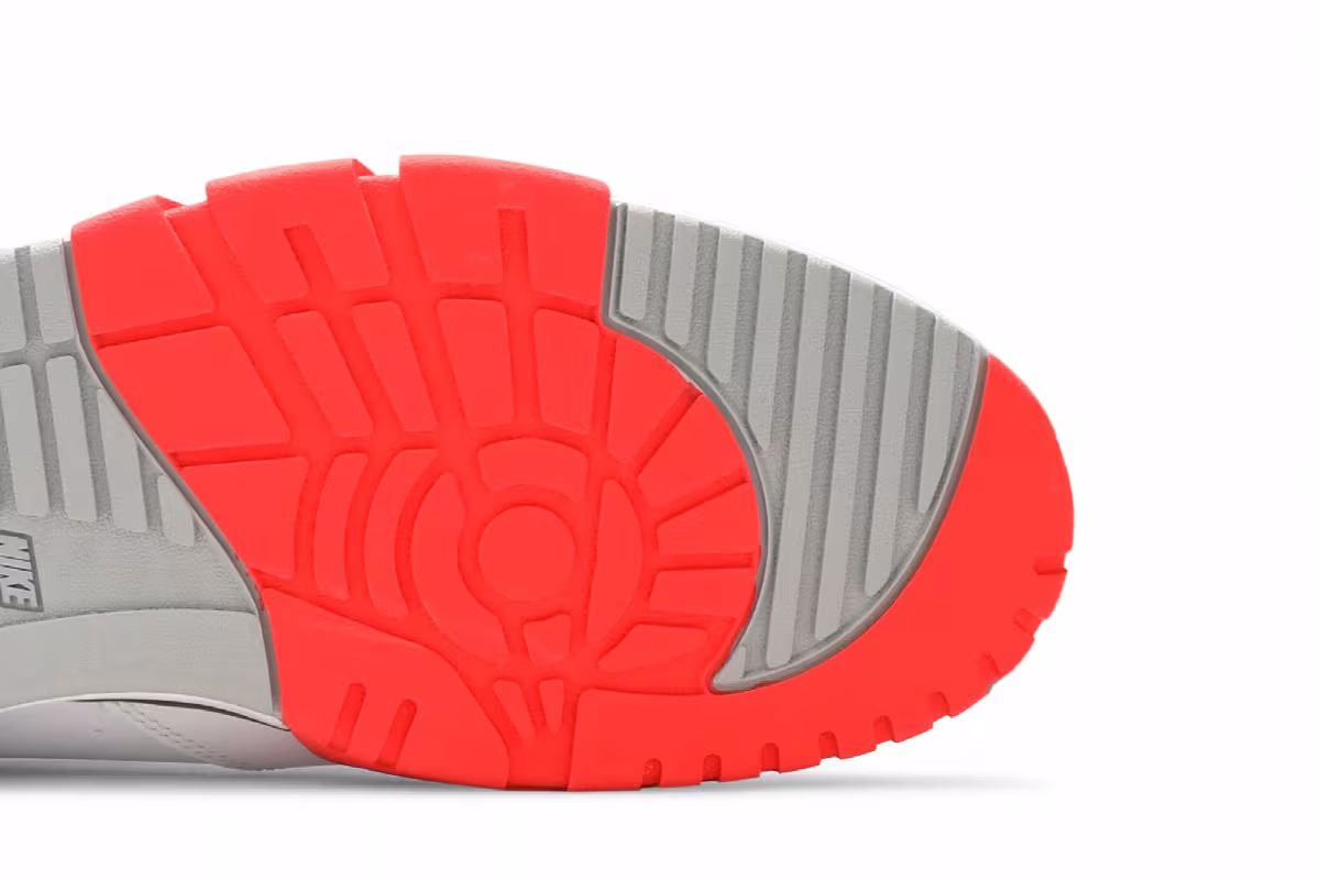 Nike Air Cross Trainer Low Infrared, view 6