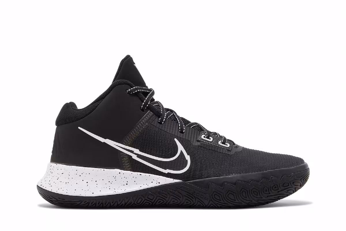 Nike Kyrie Flytrap 4 Black White, view 2