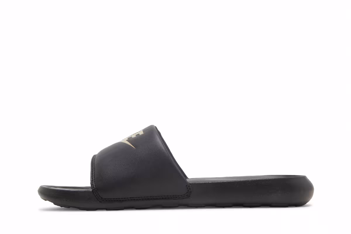 Nike Victori One Slide Black Metallic Gold, view 4