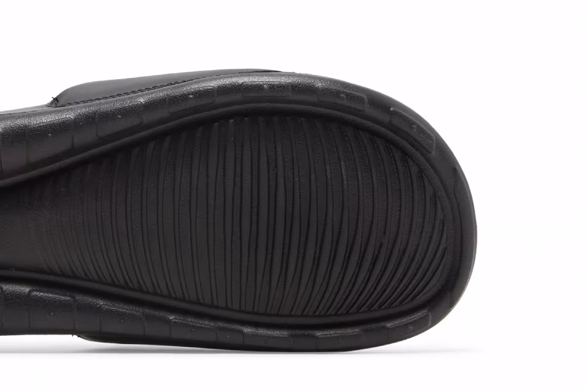 Nike Victori One Slide Black Metallic Gold, view 6