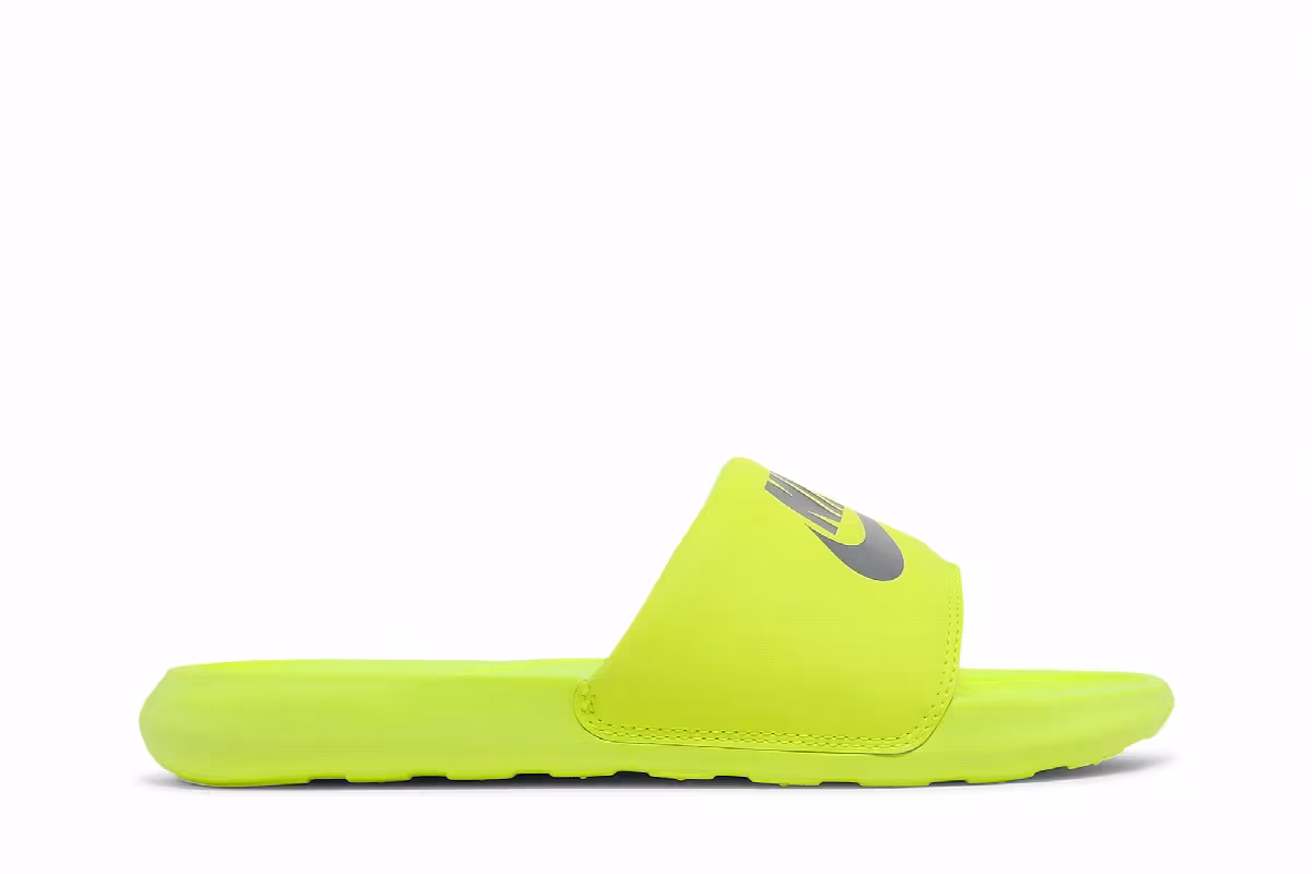 Nike Victori One Slide Volt Chrome, view 2
