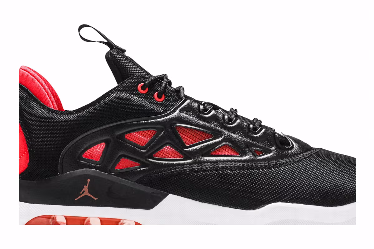 Nike Women's Jordan Air Max 200 XX Bright Crimson, view 3